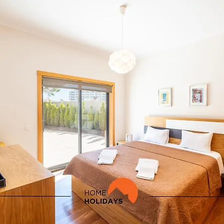#076 Stunning&modern Near Newtown, Pool